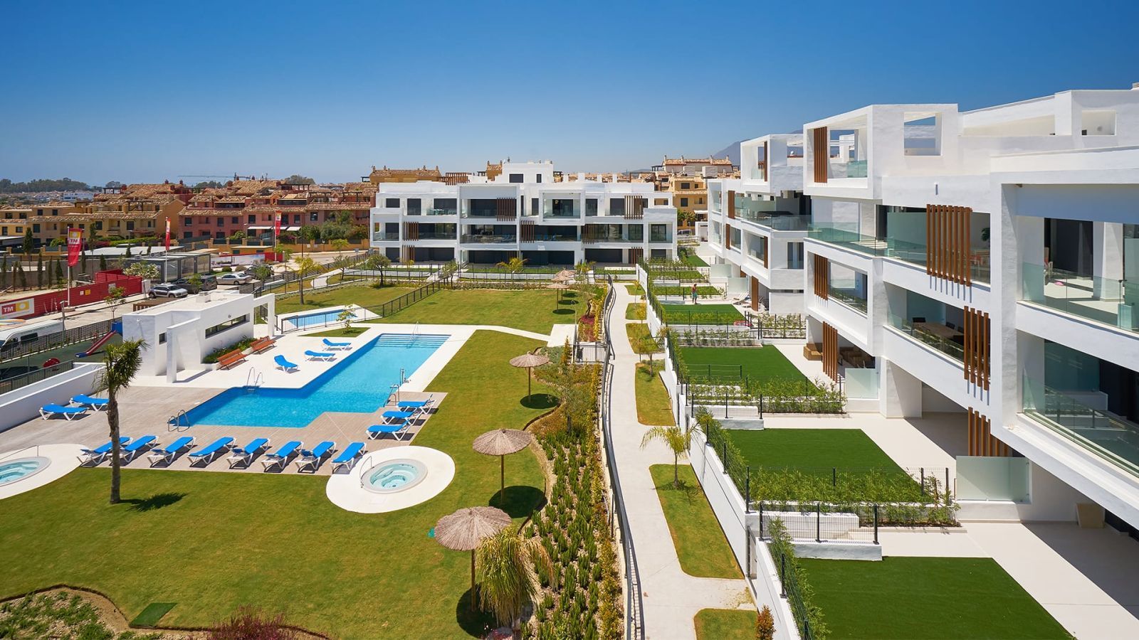 2 Bed Middle Floor Apartment in Bel Air i Bel Air, Lägenhet